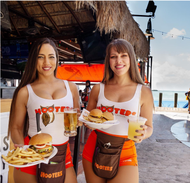 Hooters en cancún